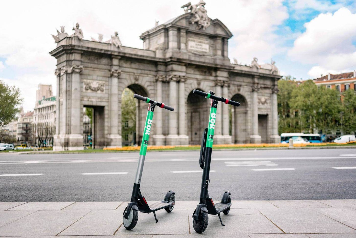 Todo sobre el alquiler de patinetes eléctricos en Madrid - Zwheel-shop