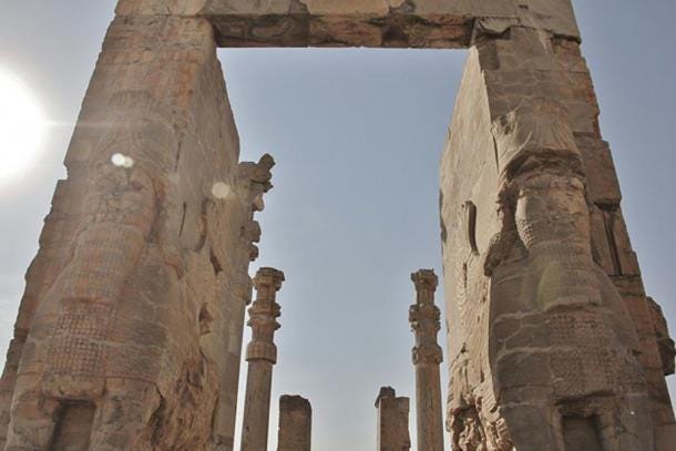 Puerta de las Naciones: Lamassu en Persépolis (CC BY-SA 4.0)