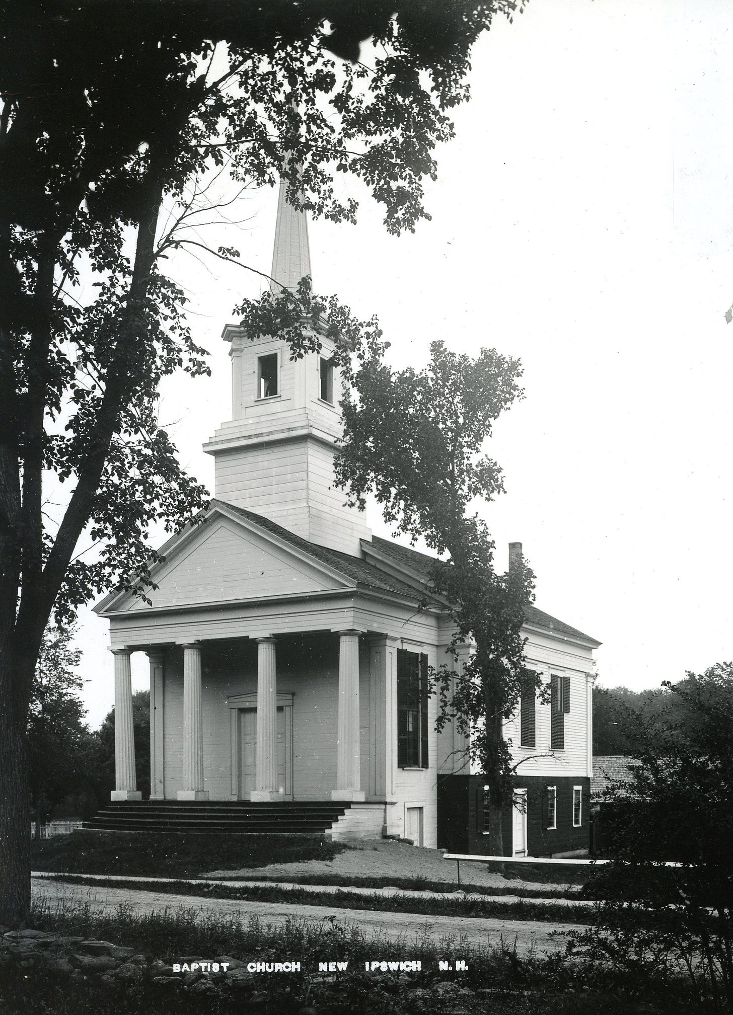 Baptist church in New Ipswich