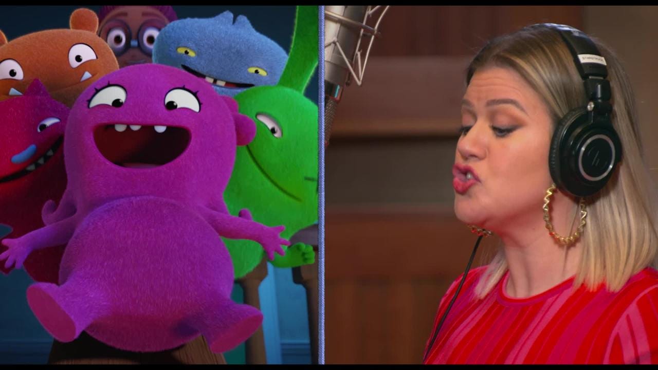 kelly clarkson in sounds stage for uglydolls movie