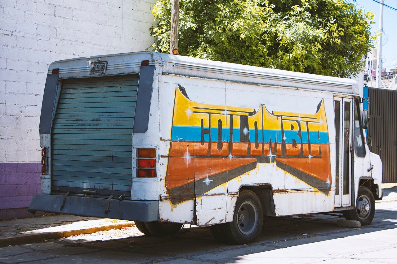 Sonidero, camioneta de sonidero, colonia, calles