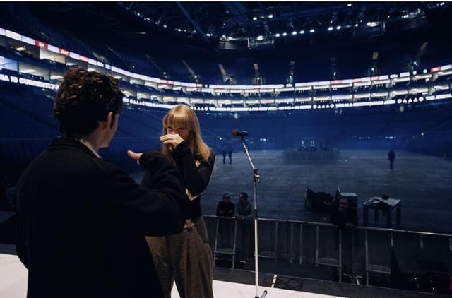 Taylor and Matty Healy before The 1975 London show✨ : r/TaylorSwift