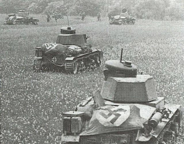 r/tanks - Why did German tanks in WW2 carry Nazi flags?