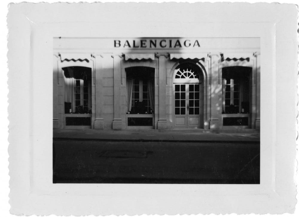 PIN–UP | MAISON RELOADED: Balenciaga Reinvents Its Paris HAUTE Couture HQ