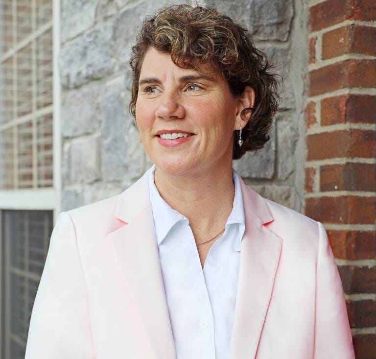 Amy McGrath.jpg