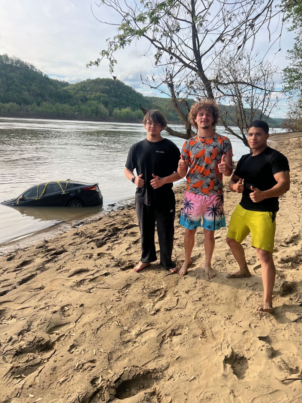 Teens who rescued driver from Ohio River at Greenwood Boat Ramp in Louisville 4-21-25 Teens who rescued driver from Ohio River at Greenwood Boat Ramp in Louisville 4-21-25