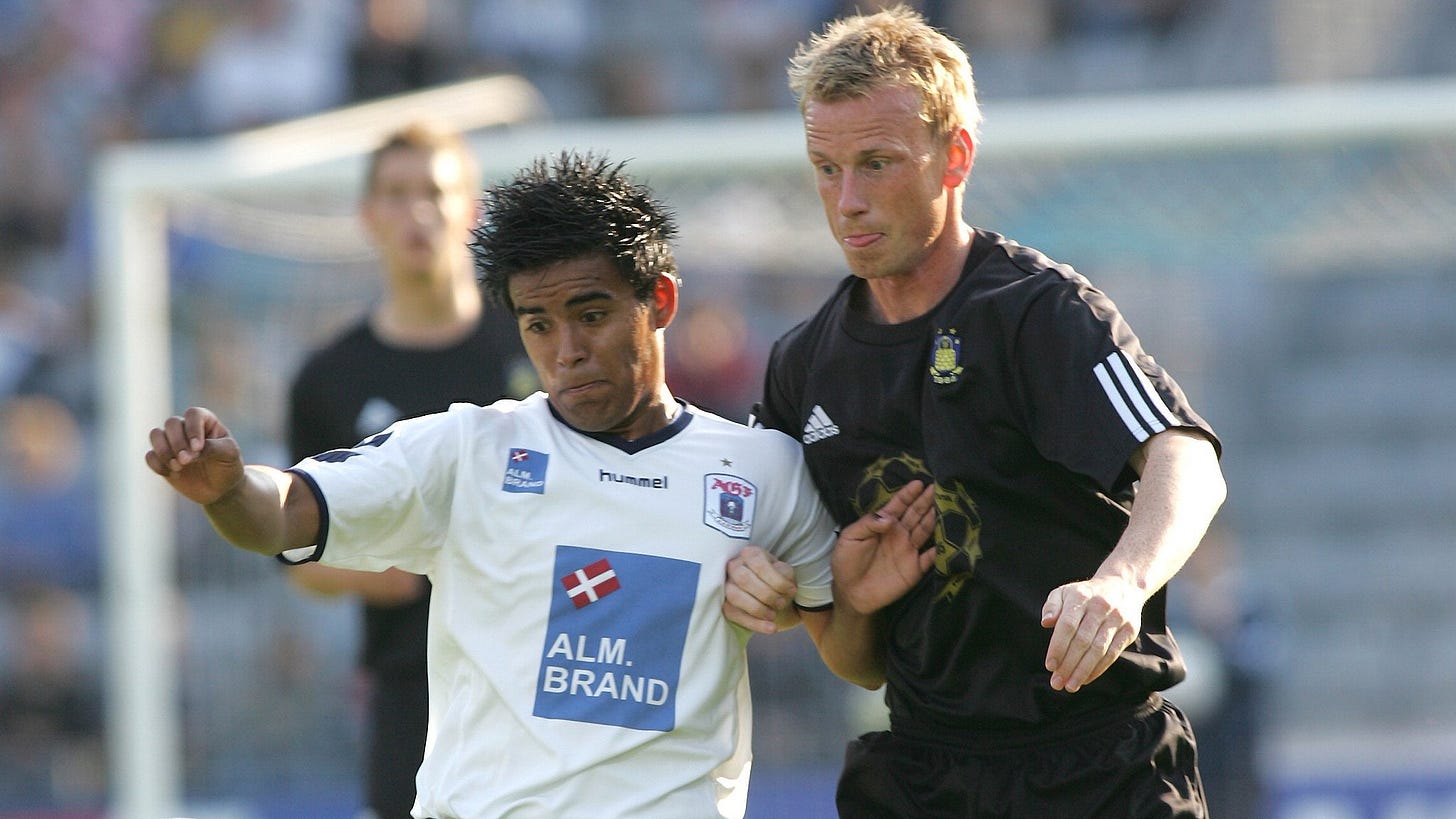 The picture here is from 15 June 2005, when Asbjørn Sennels with Brøndby met AGF and Danilo Arrieta in the Superliga.