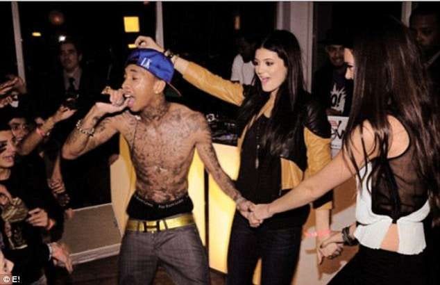 tyga hoping kylie kris jenner can bail him out 2016 gossip