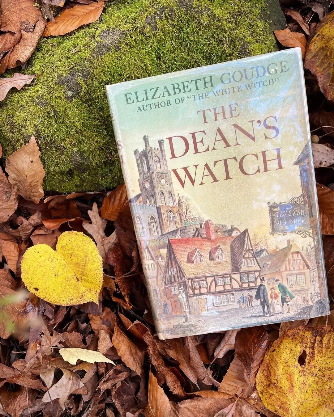 The Dean’s Watch by Elizabeth Goudge