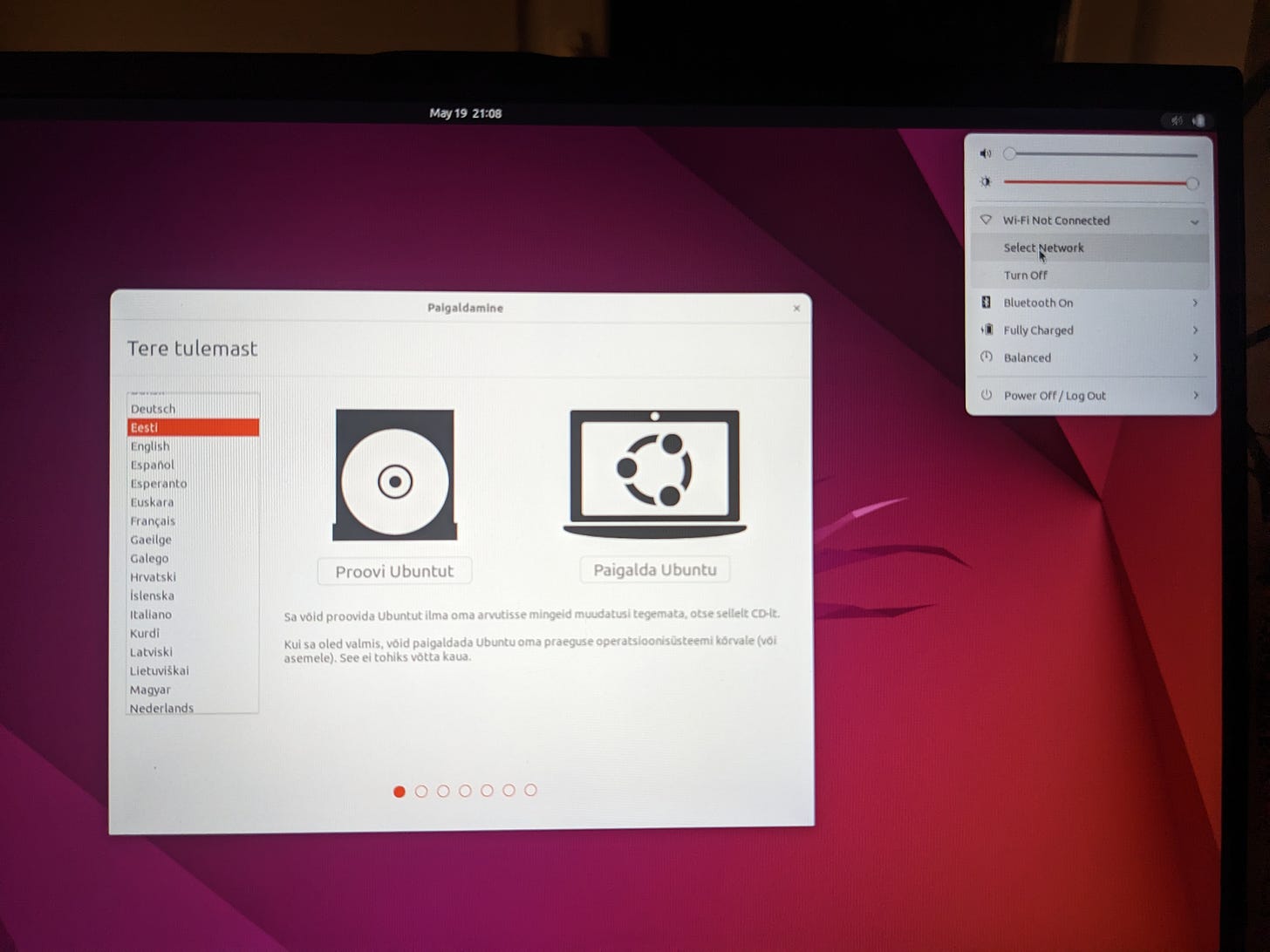 Running Ubuntu off a 'LiveCD' or USB stick