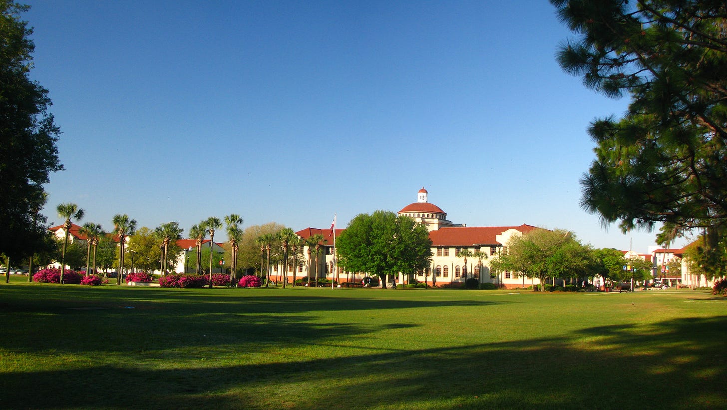 File:VSUfrontlawn.jpg - Wikimedia Commons