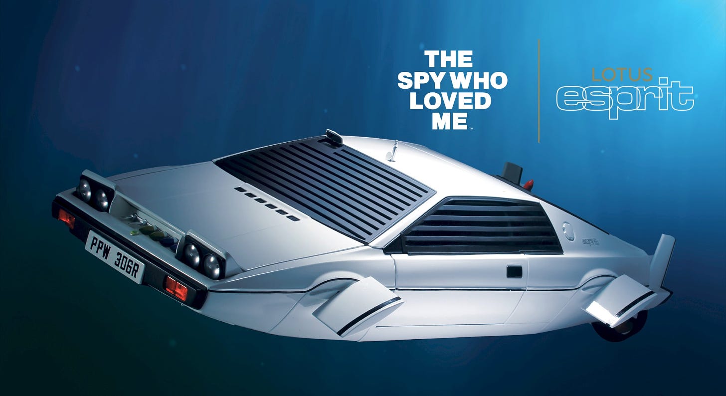 The Spy Who Loved Me Lotus Esprit 1:8 Model Kit by Agora Models