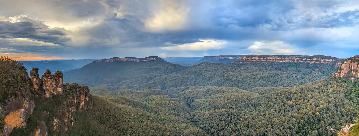 The Blue Mountains in panorama.