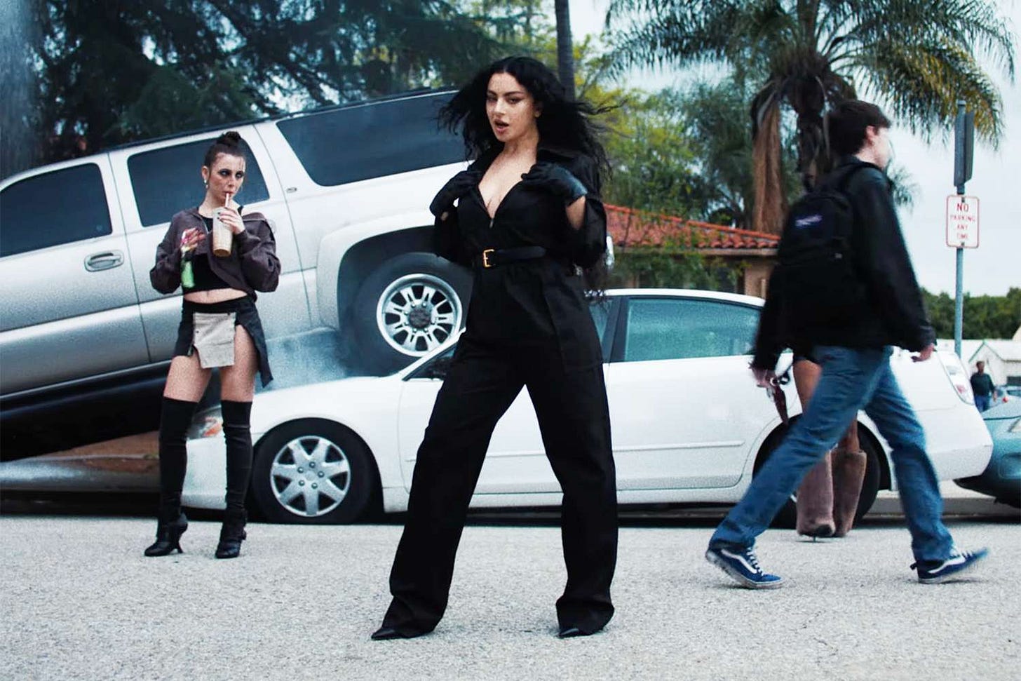 Charli XCX Enlists Chloë Sevigny, Julia Fox, Gabbriette and More for '360'  Video