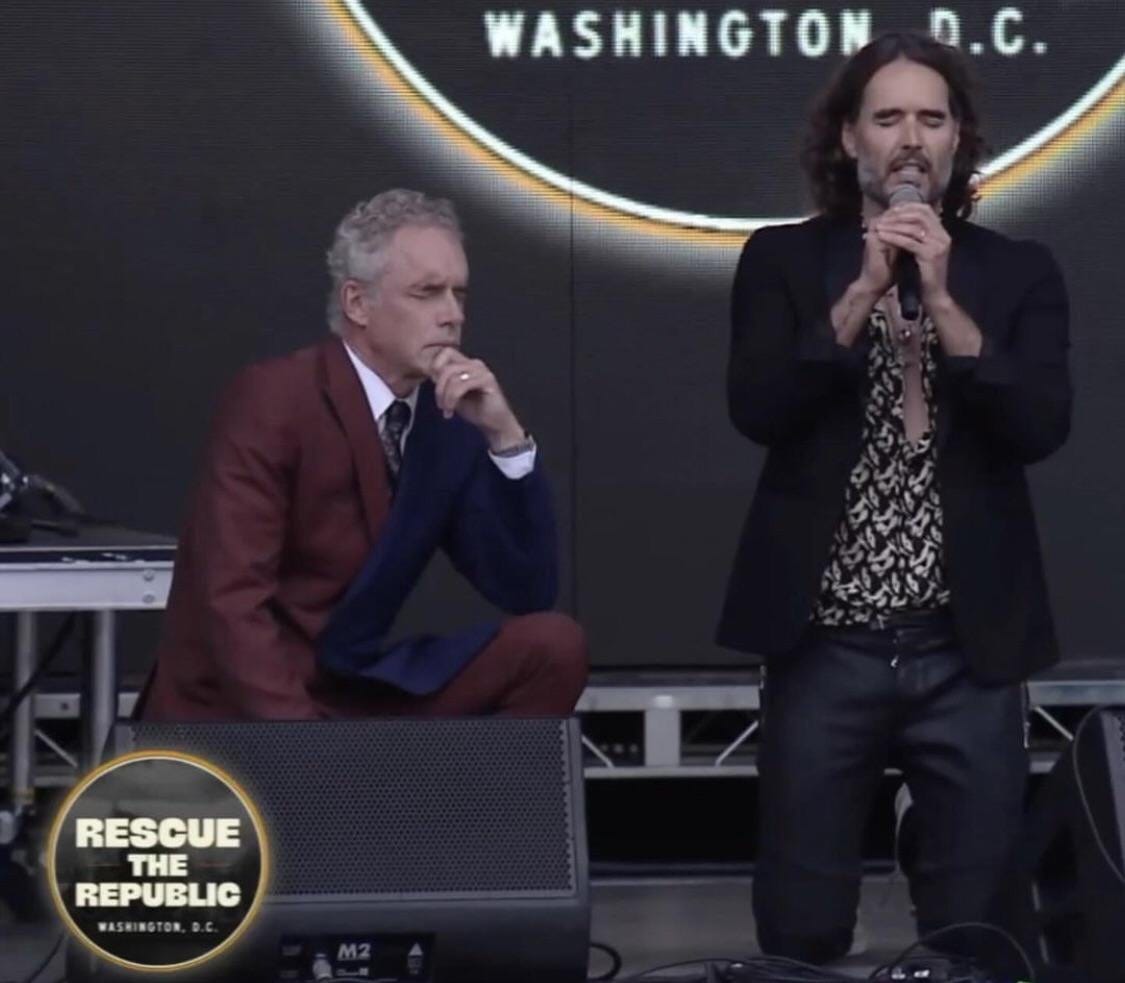 Dr Peterson prays on stage with Russell Brand : r/JordanPeterson