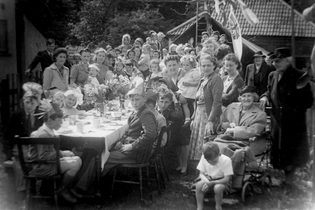 Coronation Street Party 1953 | Bristol 1953 Photo of our Cor… | Flickr