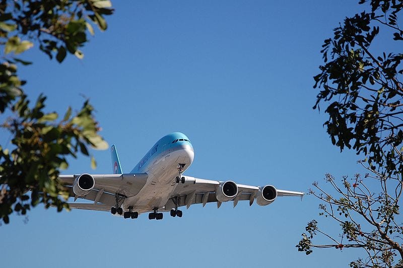 File:Aircraft Landing.jpg