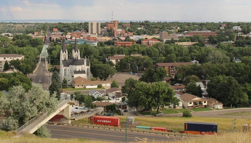 Photo “Medicine Hat, Alberta, Canada” by Rural Health Professions Action Plan. CC BY 2.0. Photo “Medicine Hat, Alberta, Canada” by Rural Health Professions Action Plan. CC BY 2.0.