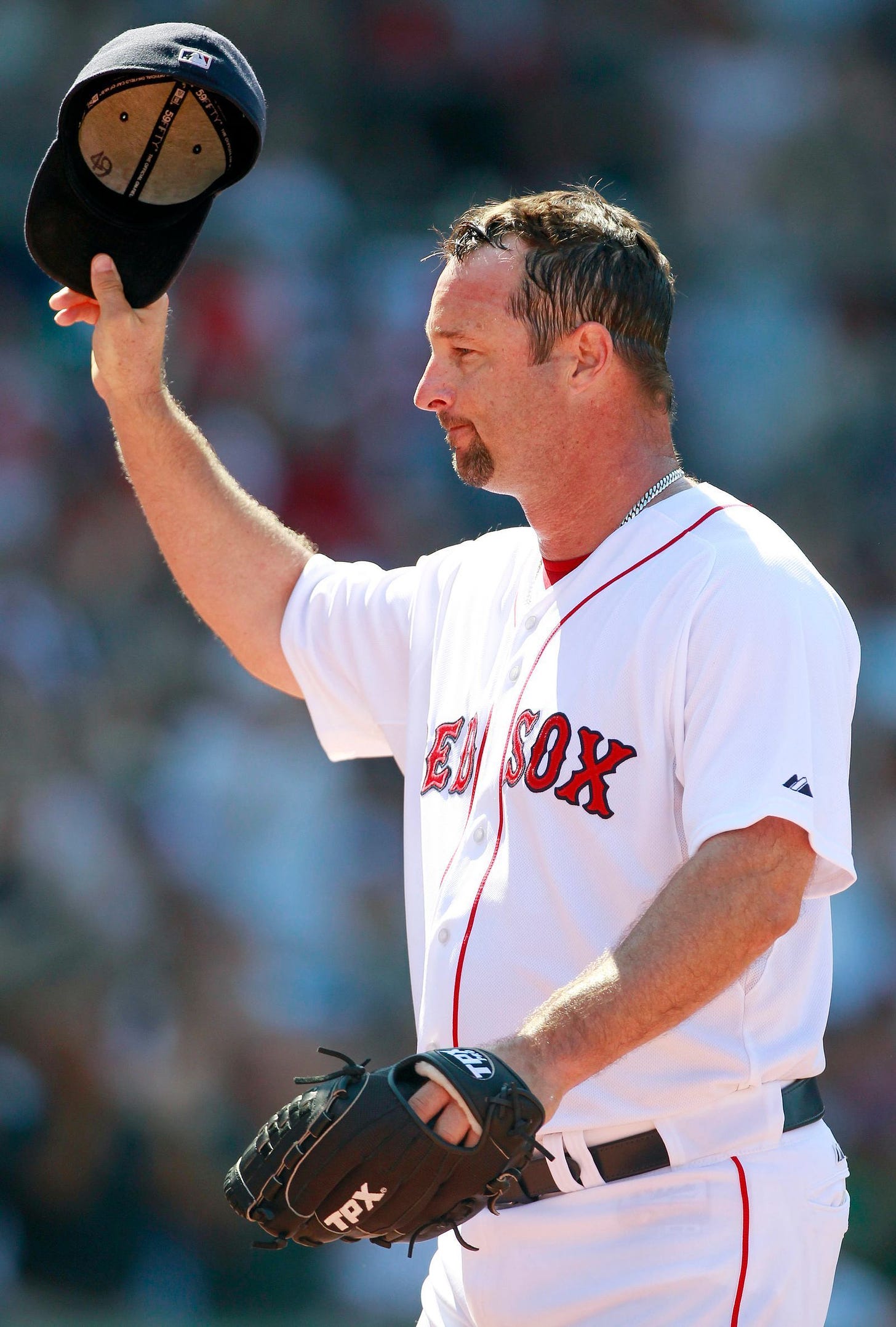 Tim Wakefield, knuckleball pitcher who helped end the Red Sox's curse, dead at 57 photo 1