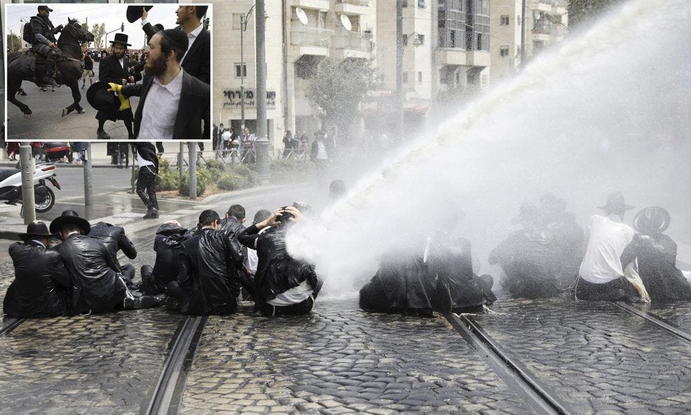 orthodox jewish funeral goers blasted with NYC water cannons fake news 2020