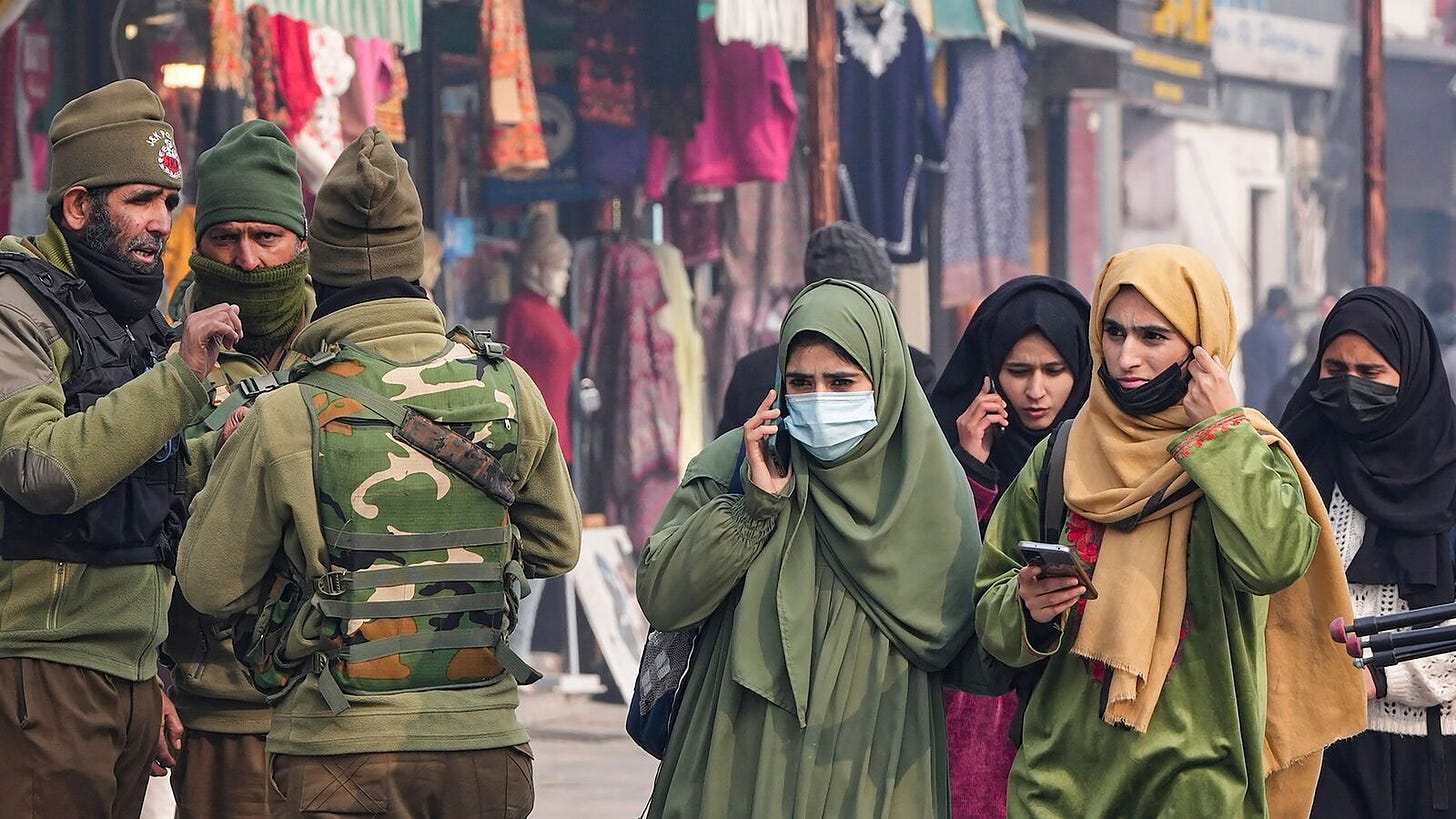 Article 370 verdict highlights: Govt plans to introduce 33% women's quota  in J-K assembly today | Mint