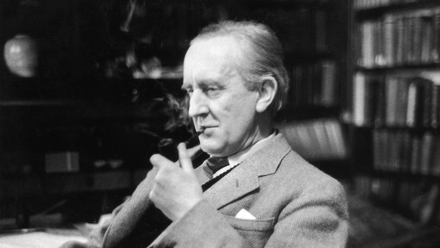 Tolkien, perché la destra italiana ne ha fatto il suo scrittore preferito |  Wired Italia