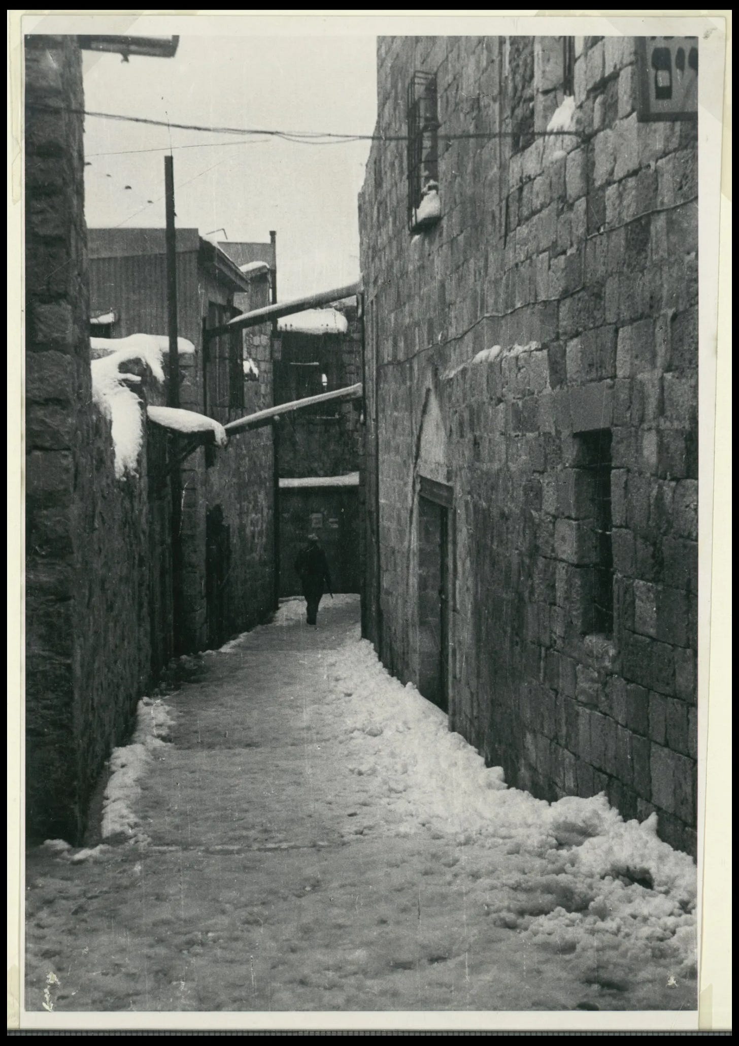 Snow in the Jerusalem Alleys, 1940s | The National Library of Israel for  Educators
