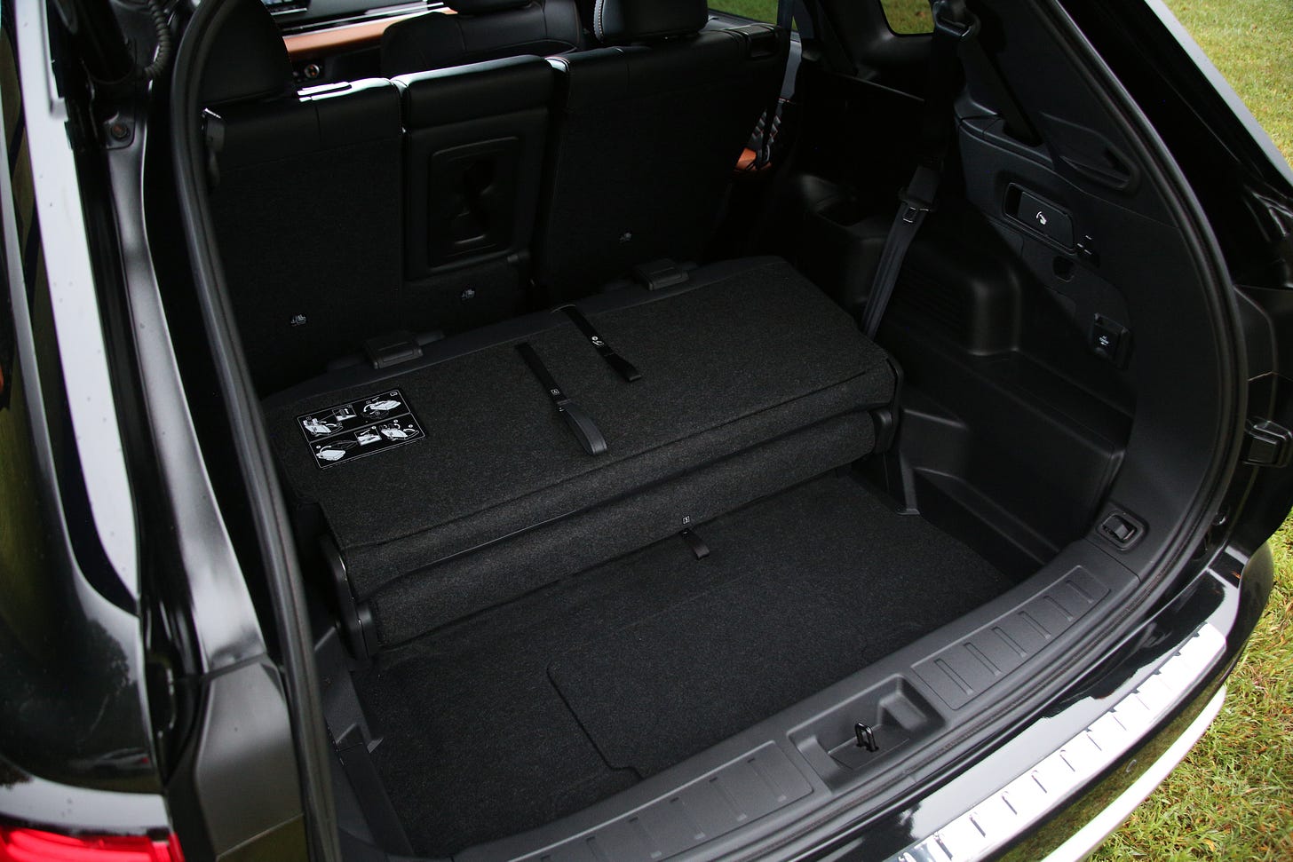 2023 Mitsubishi Outlander PHEV Trunk Storage