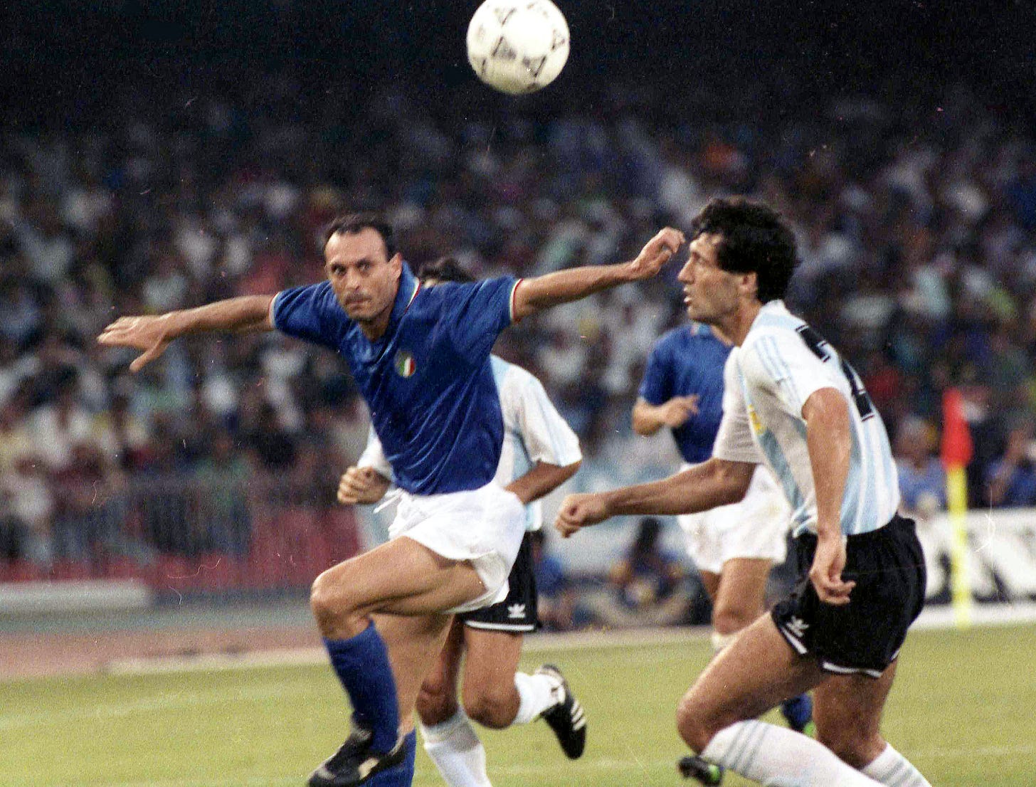 Schillaci, ante Argentina, en la semifinales del Mundial de 1990.