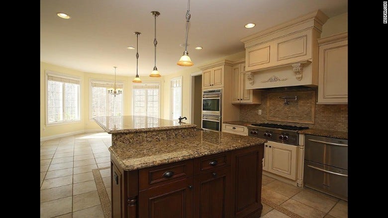 aaron hernandez house sale kitchen