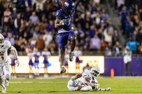 TCU wide receiver Savion Williams has career day in Horned Frogs’ loss against Texas TCU wide receiver Savion Williams has career day in Horned Frogs’ loss against Texas