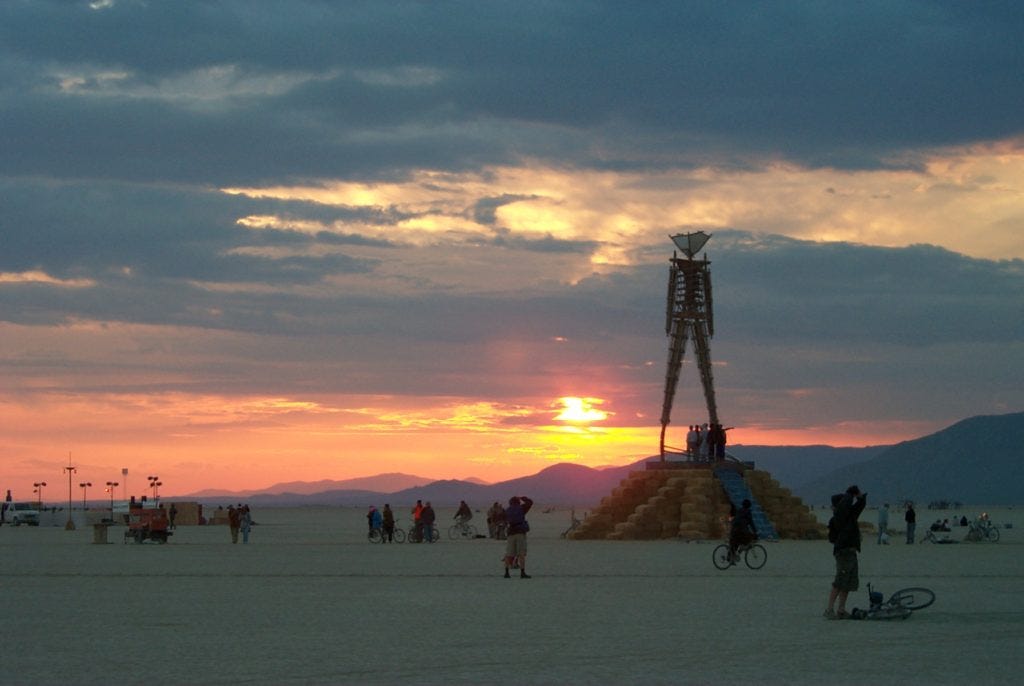 Burning Man 2000 ::: – Simon Schreyer