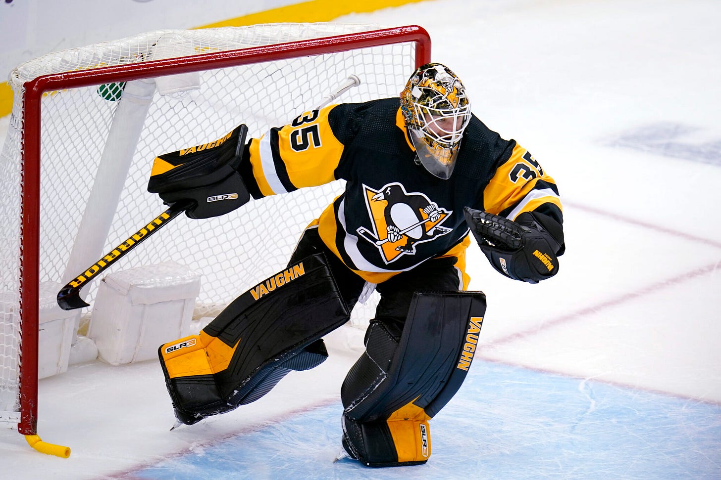 Should Penguins Hold Off On Giving Jarry New Contract?
