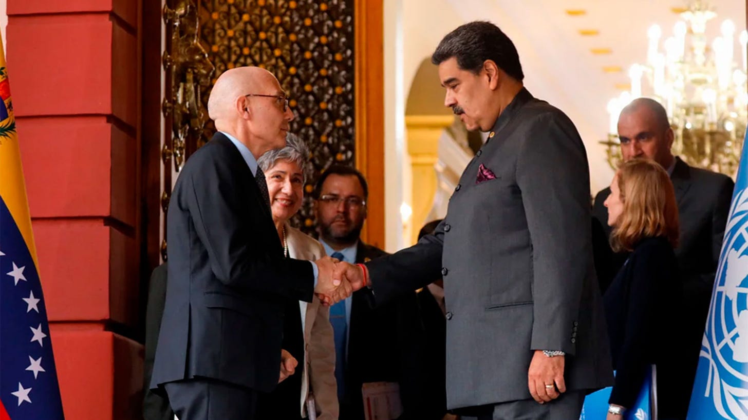 Volker Turk en su visita a Venezuela se reunió con Nicolás Maduro en el Palacio de Miraflores (Reuters)