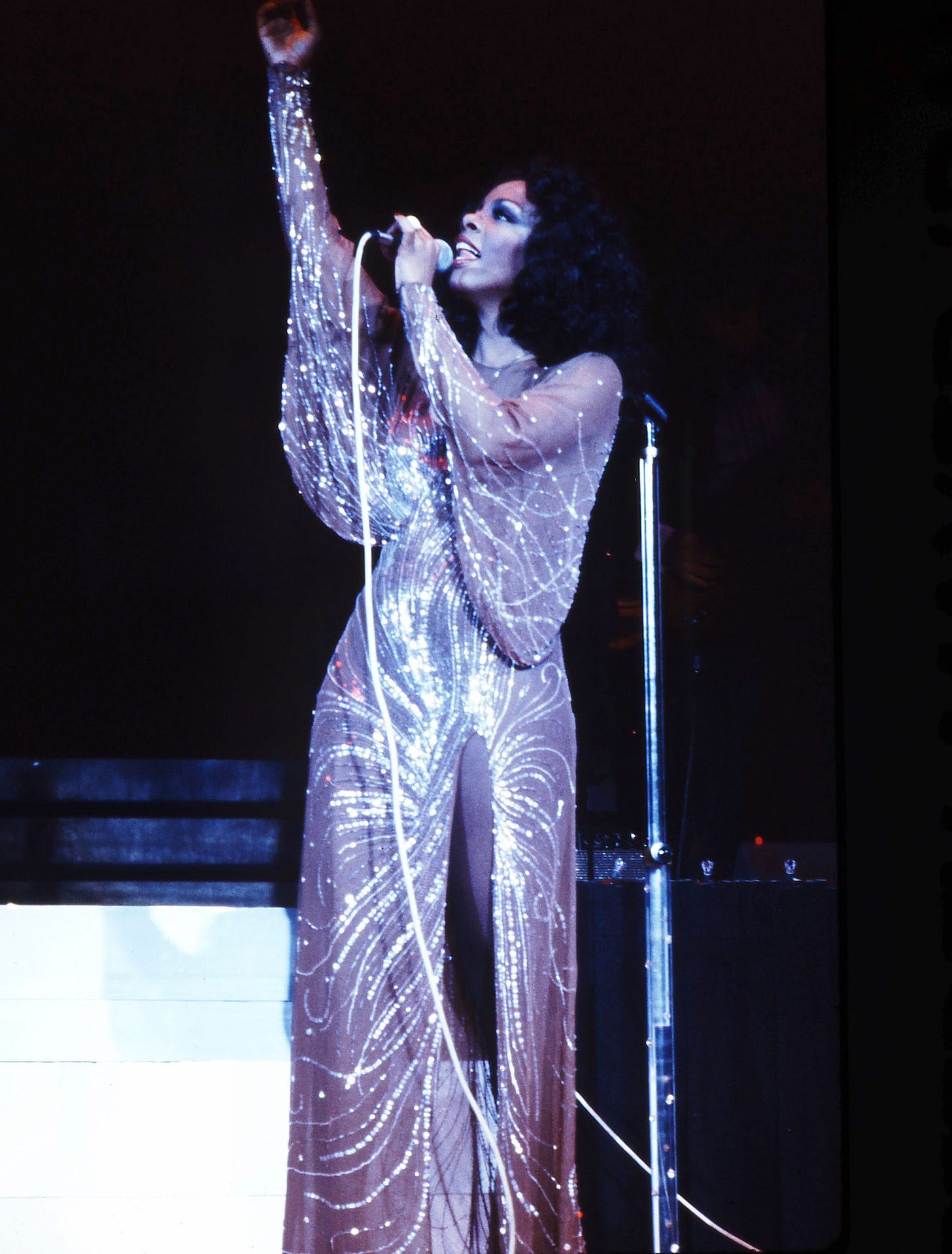 Donna Summer's disco style in 23 rare photos | Vogue France