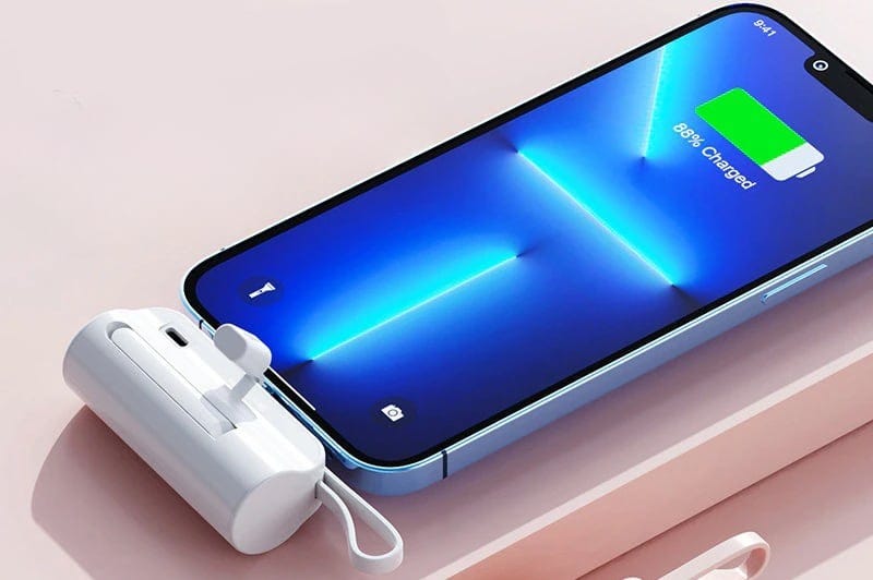 Built-in Cable Power Bank