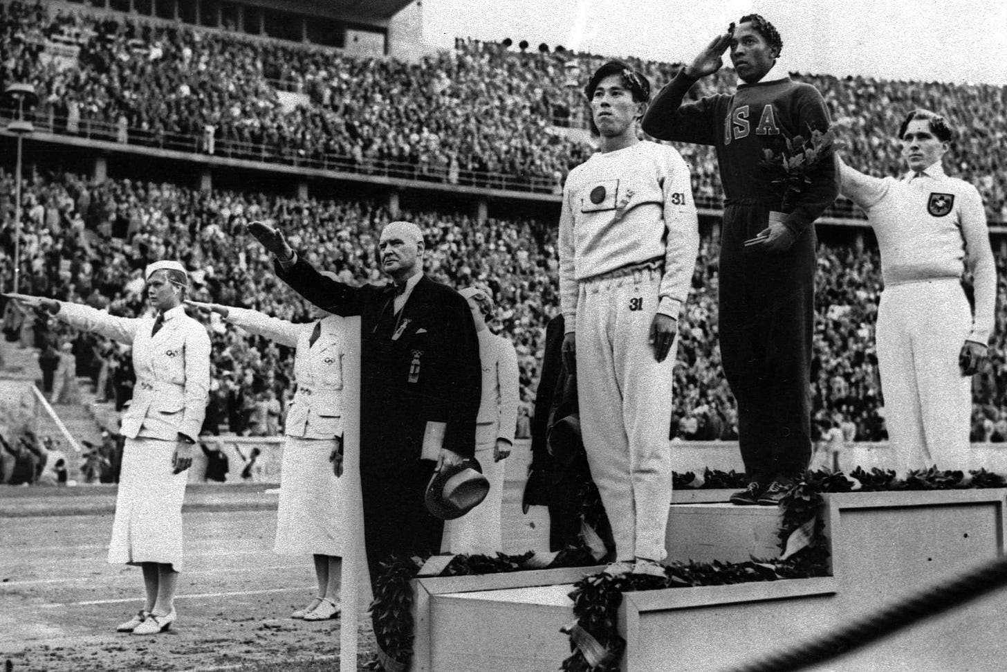 Historic Jesse Owens gold medal up for auction