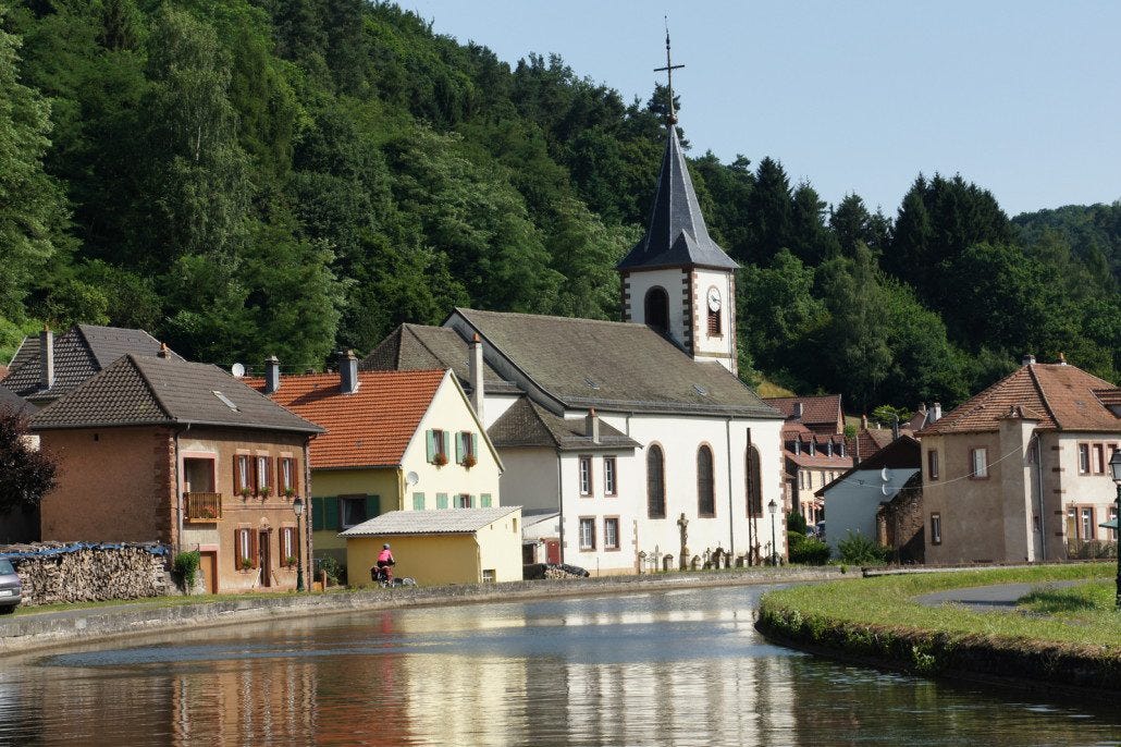 Villages along an old canal