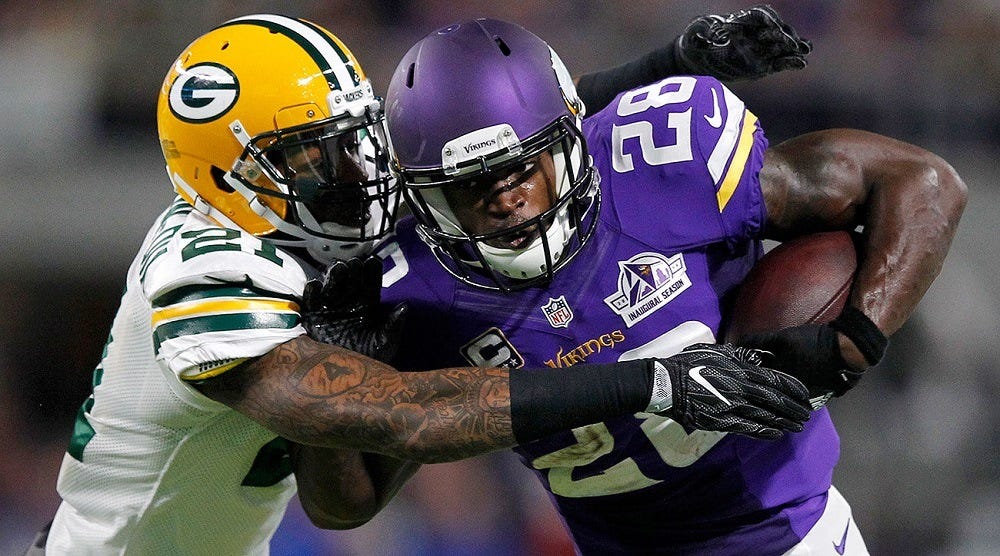 Vikings Adrian Peterson out with knee injury 2016 images