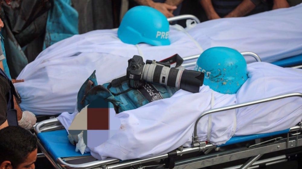 US Rep. Ilhan Omar (D-MN) (L) talks with Speaker of the House Nancy Pelosi (D-CA) during a rally with fellow Democrats before voting on H.R. 1, or the People Act, on the East Steps of the US Capitol on March 08, 2019 in Washington, DC. (AFP photo) 