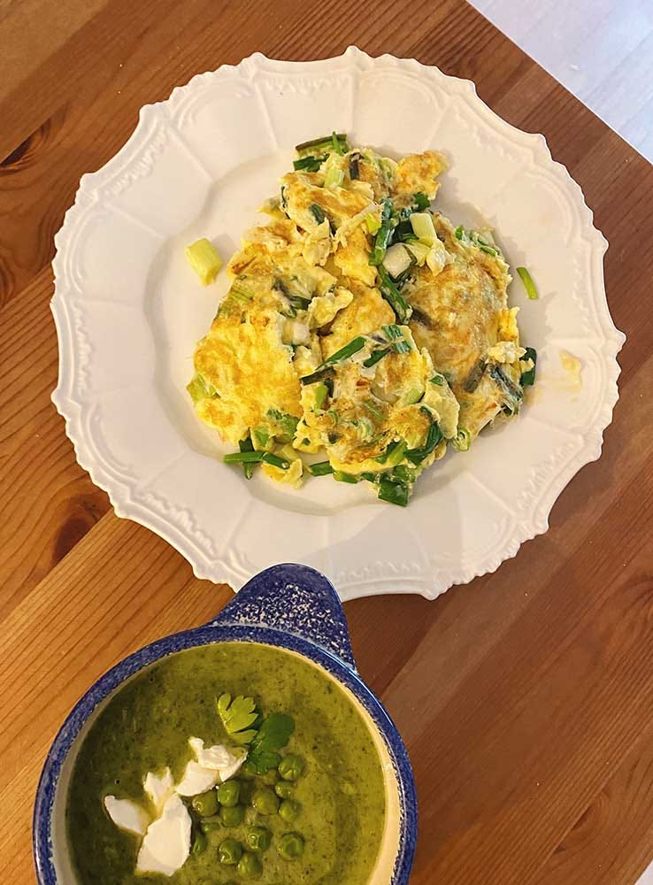 soupe de légumes verts et omelette