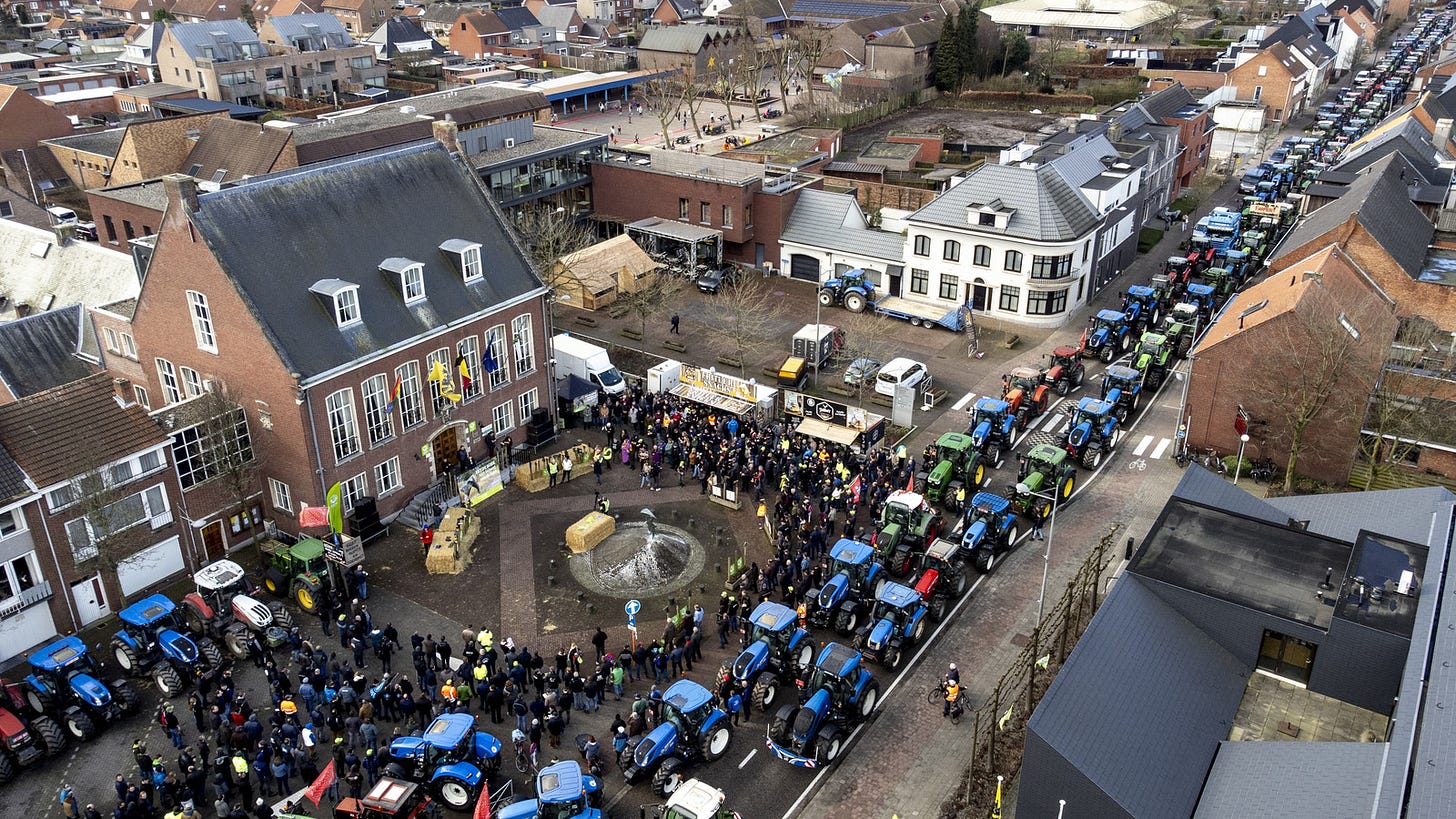 Boerenprotest in Merksplas, provincie Antwerpen.  Beeld BELGA