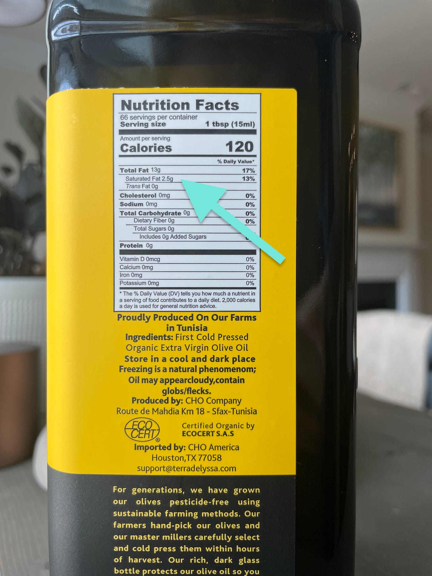 Extra virgin olive oil nutrition highlighting saturated fat