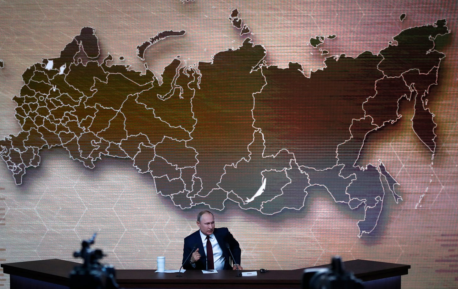 Putin's Russia, Punching Above Its Weight, Keeps Adversaries Off Balance -  The New York Times