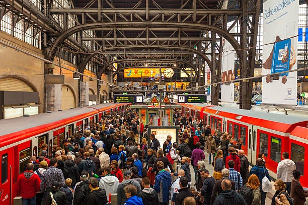 6,000+ Busy Train Platform Stock Photos, Pictures & Royalty-Free Images -  iStock | Train station, Crowded train platform, Train station platform