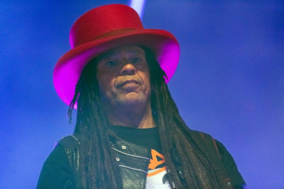 GLASGOW, SCOTLAND - APRIL 26: Richard "Cass" Lewis of Skunk Anansie performs on stage at O2 Academy Glasgow on April 26, 2022 in Glasgow, Scotland. (Photo by Roberto Ricciuti/Redferns)