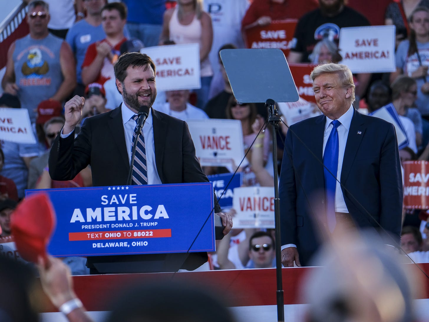 Donald Trump's Grip on Republicans Gets First Test Via JD Vance in Ohio Primary - Bloomberg