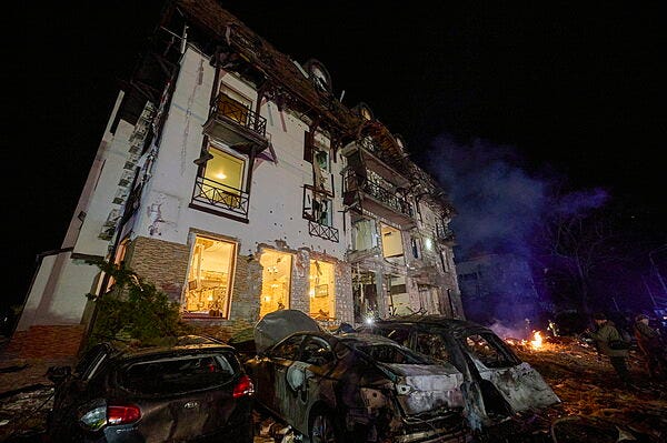 Guerra Ucrania - Rusia, última hora | Un bombardeo en un hotel de Jarkov  deja al menos 13 heridos | Internacional