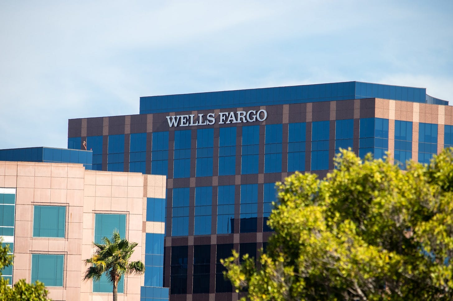 🏦Wells Fargo to pay $3.7 billion in CFPB settlement over consumer mistreatment allegations.