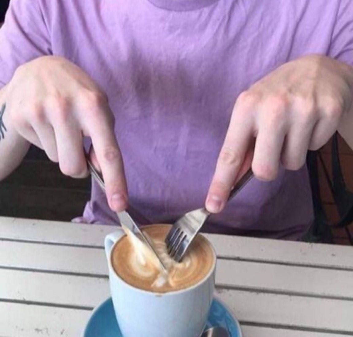 An image uploaded by lucasworcel on Nov 29, 2023. May present: table, wood, hand, finger, drinkware.